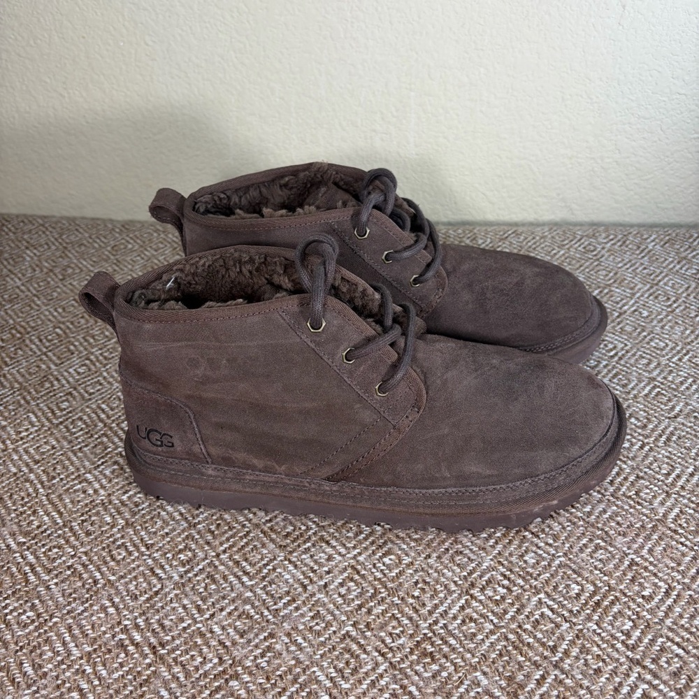 UGG Men's Neumal Chukka Boots Chocolate Brown Suede/Sheepskin Sz 10 Casual Cozy